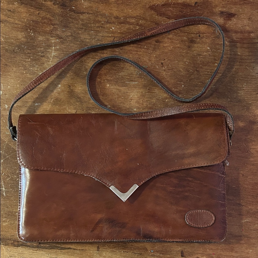 Vintage Brown Leather Envelope Crossbody Bag with Metal V Clasp